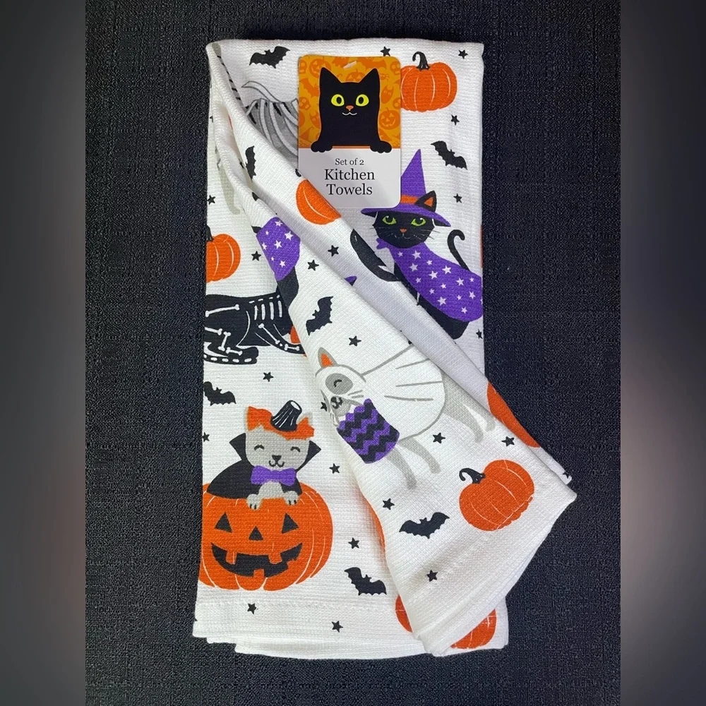Halloween Kitchen Towels 2 ct Cats In Costumes Pumpkins Ghosts Skeletons NEW NWT